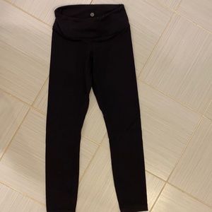 Plain black lulu lemon leggings